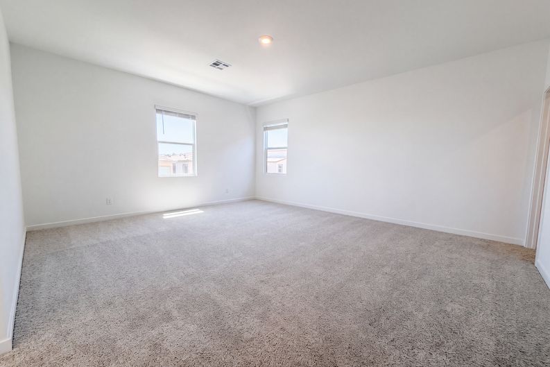 Photo 4 of 22 of 8379 W Rochelle Ave, Las Vegas, NV