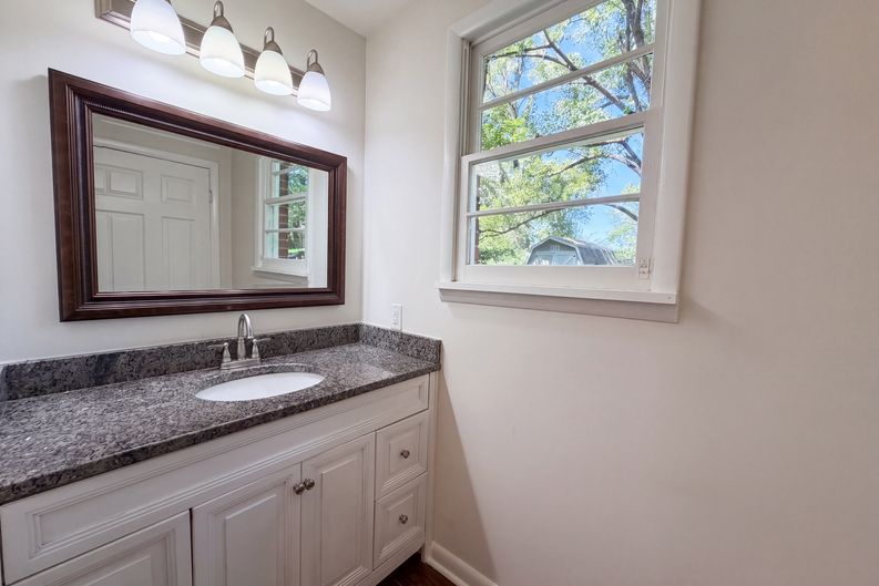 Photo 20 of 26 of 220 Haywood Ln, Nashville, TN