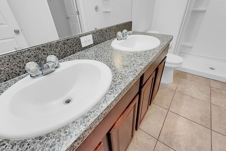Photo 6 of 23 of 10113 Rosemary Leaf Ln, Riverview, FL