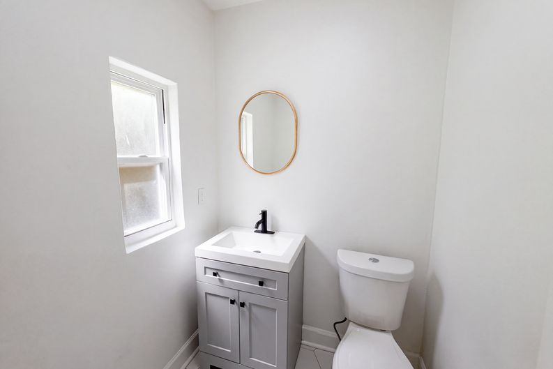 Photo 12 of 15 of 212 W Hiawatha St, Tampa, FL