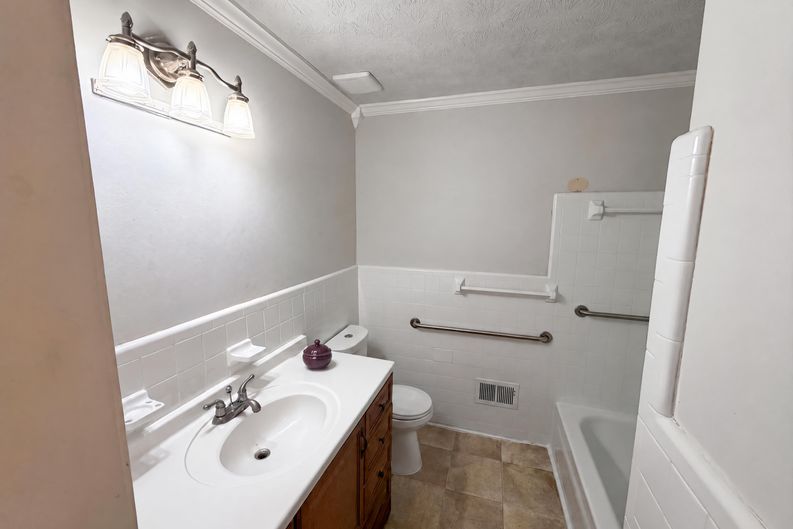 Photo 11 of 18 of 5795 Stewart Mill Rd, Douglasville, GA