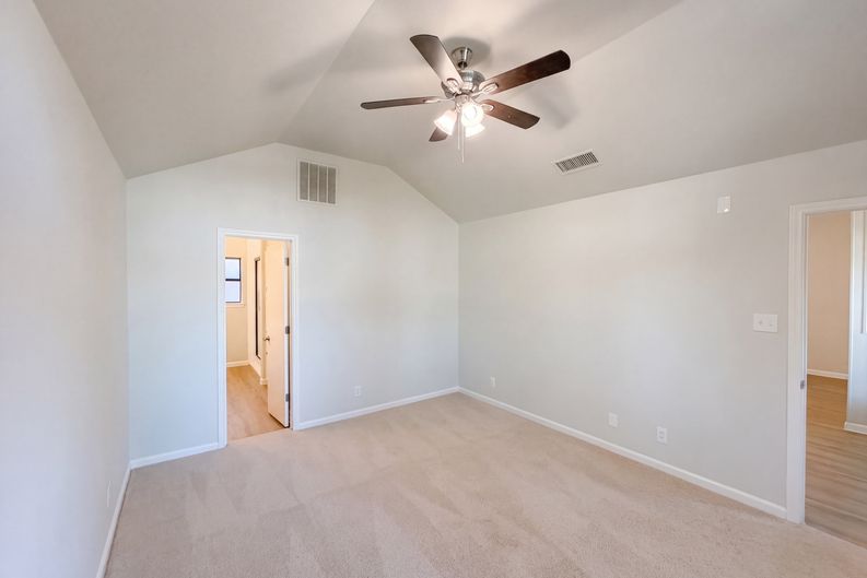 Photo 8 of 19 of 2812 Beverly Dr, Denton, TX