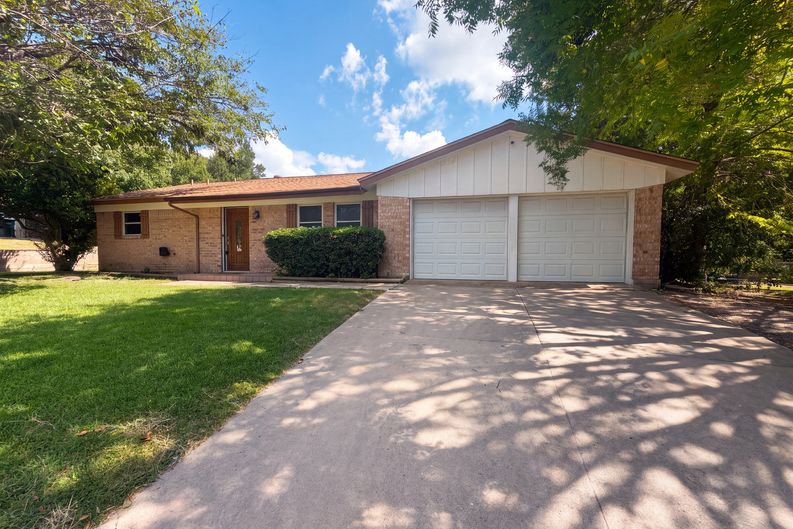 Photo 13 of 16 of 908 Laurie Ln, Copperas Cove, TX