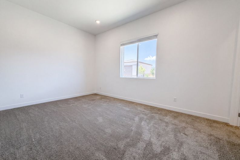Photo 16 of 28 of 8220 Gusty Brook St, Las Vegas, NV