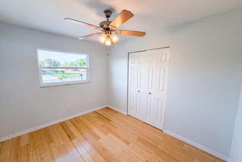 Photo 15 of 27 of 8283 86th Ave, Seminole, FL