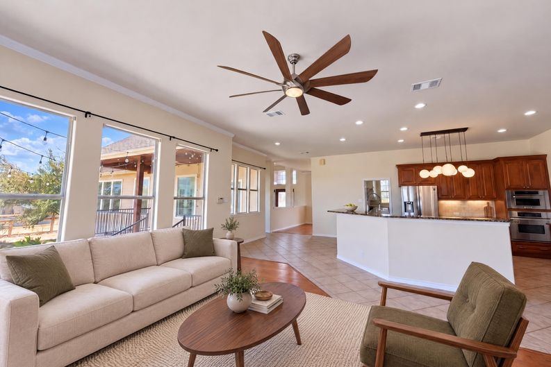 Photo 8 of 32 of 302 Saddletree Ln, Dripping Springs, TX
