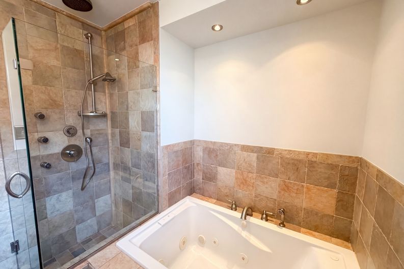 Photo 12 of 23 of 3023 K St SE, Washington, DC