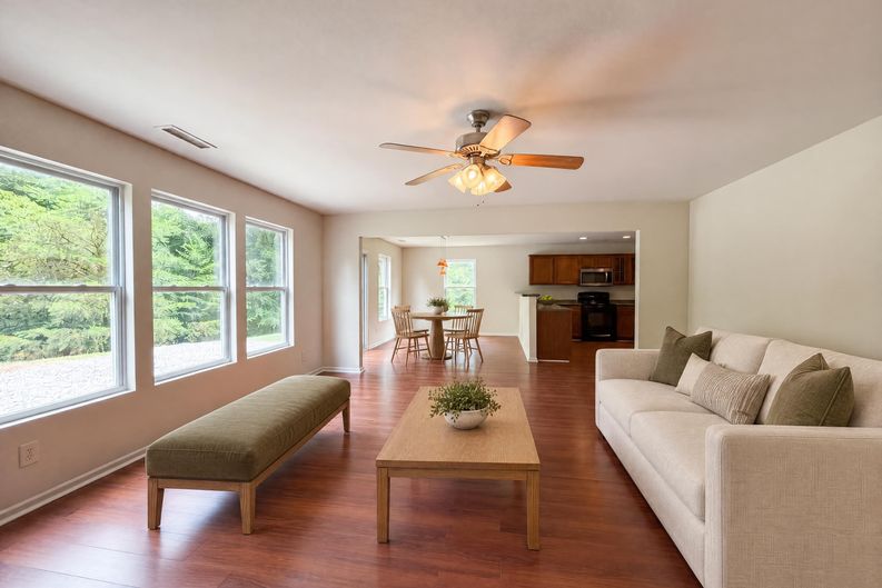 Photo 6 of 25 of 382 Kendall Dr, Winston Salem, NC