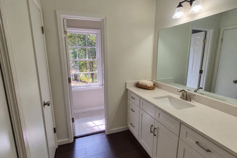 Photo 10 of 21 of 2201 Brookfield Cir, Lawrenceville, GA