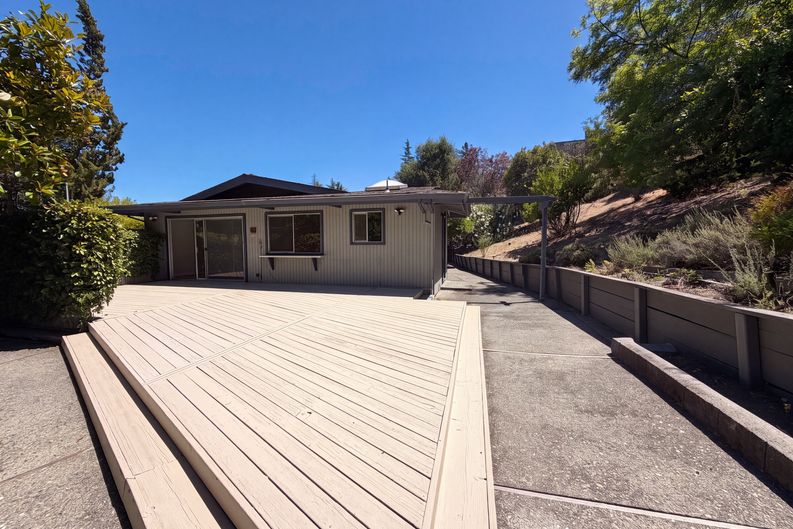 Photo 29 of 36 of 612 Tahos Rd, Orinda, CA