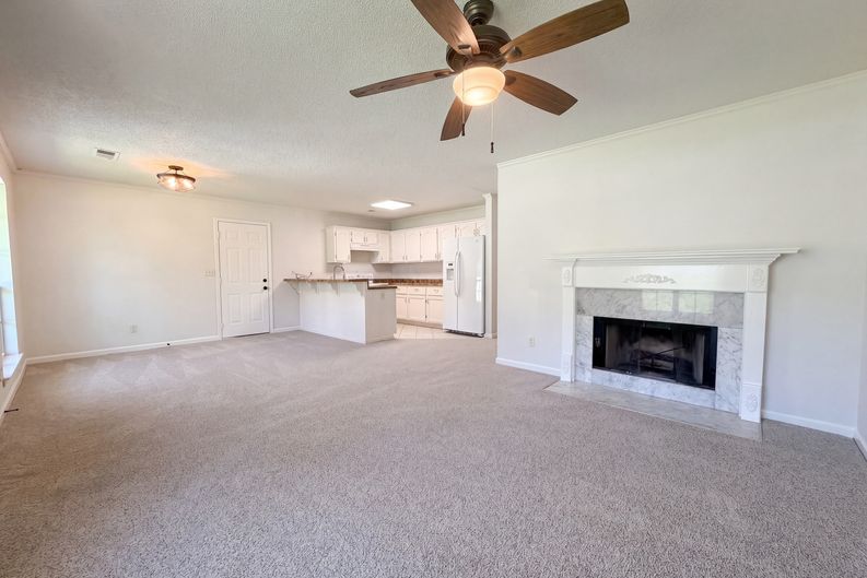 Photo 3 of 16 of 109 King Valley Rd, Pelham, AL