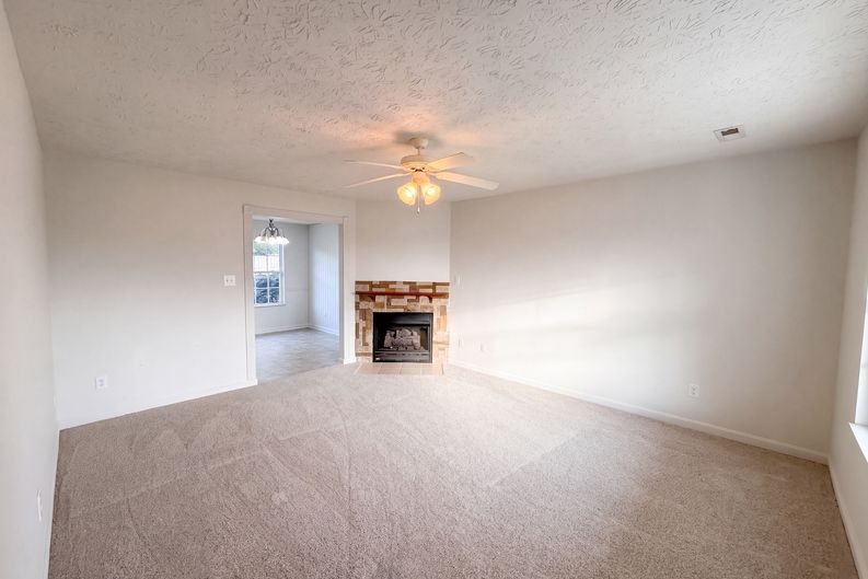 Photo 12 of 30 of 7111 Pinecroft Ln, Knoxville, TN