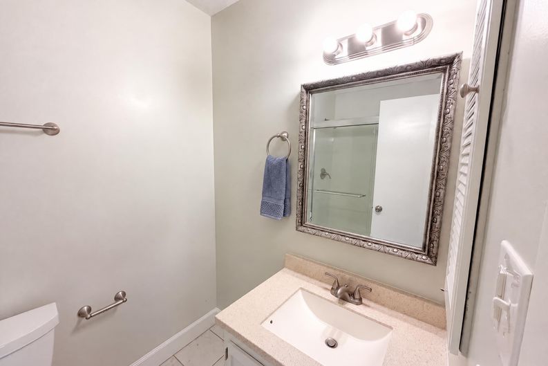 Photo 9 of 17 of 704 Green Ridge Dr, Raleigh, NC