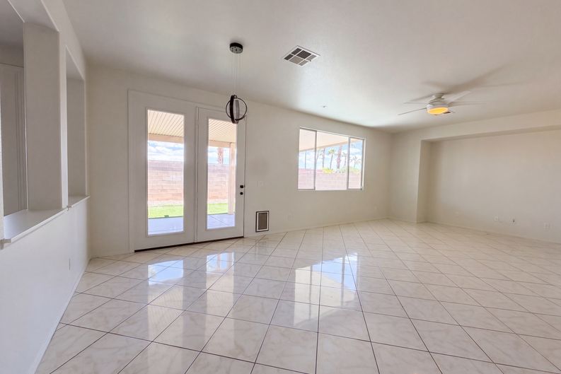 Photo 10 of 27 of 7878 Mohican Canyon St, Las Vegas, NV