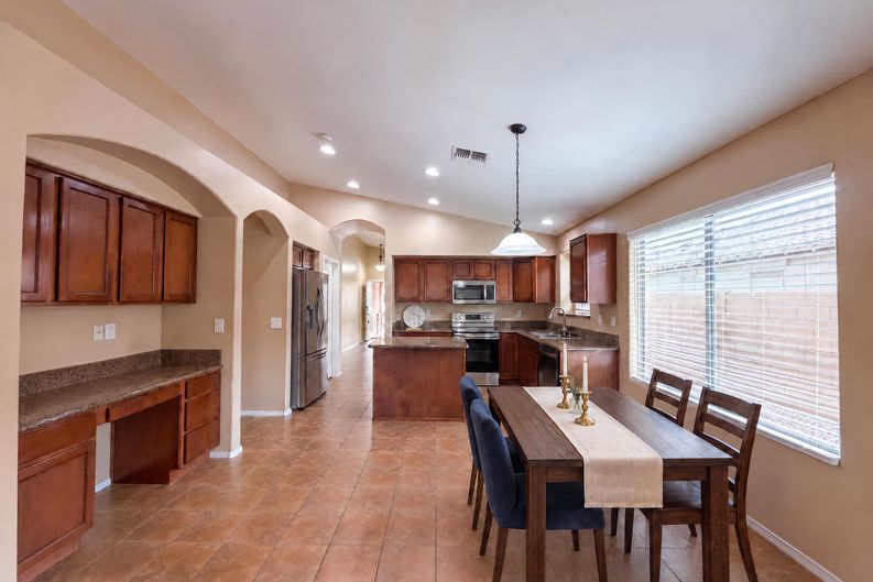 Photo 6 of 20 of 1365 E Prickly Pear Dr, Casa Grande, AZ