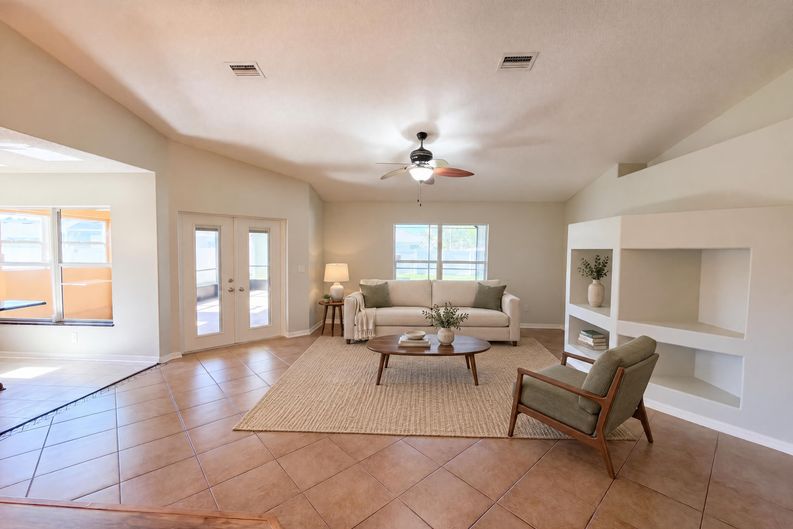 Photo 3 of 18 of 22 Firethorn Ln, Palm Coast, FL