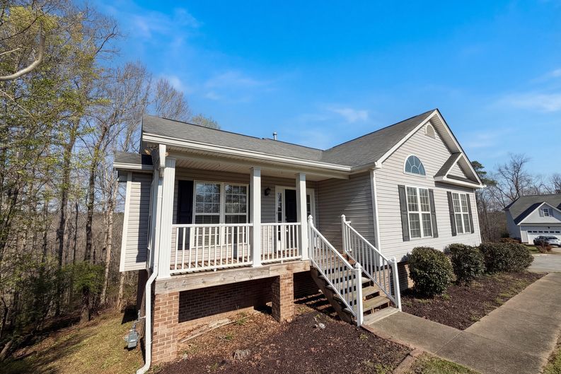 Photo 6 of 26 of 6937 Bucksland Dr, Ooltewah, TN