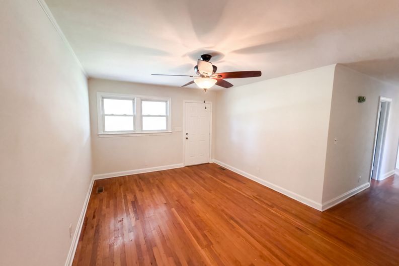 Photo 5 of 18 of 16 Gardenia Dr, Greenville, SC