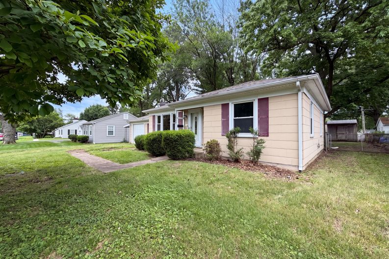 Photo 20 of 21 of 1607 N 17th St, Belleville, IL