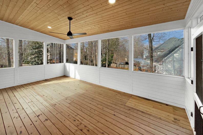 Photo 12 of 68 of 1370 Providence Dr, Lawrenceville, GA
