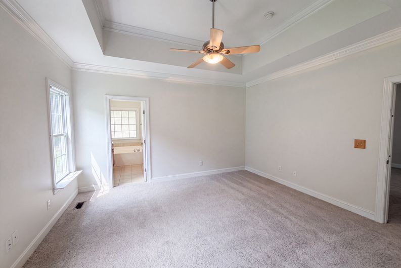 Photo 4 of 16 of 4336 N Greg Allen Way, Oxford, NC