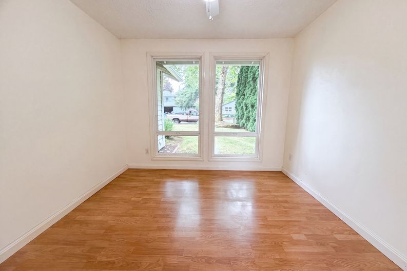 Photo 4 of 21 of 2908 NE 103rd Ave, Vancouver, WA
