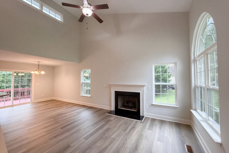 Photo 3 of 33 of 117 Sundance Cir, Statesville, NC