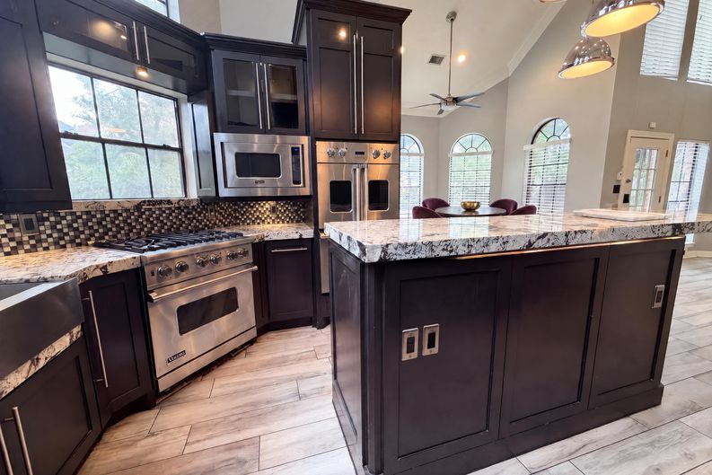 Photo 11 of 27 of 6127 Willowcrest Ct, Spring, TX