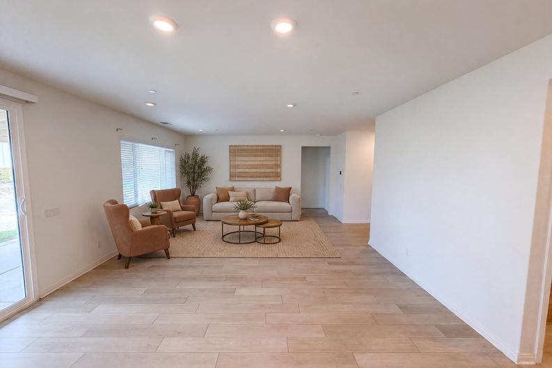 Photo 3 of 24 of 27744 Bay Ave, Moreno Valley, CA