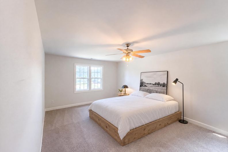 Photo 7 of 17 of 128 Saint Johns St, Knightdale, NC