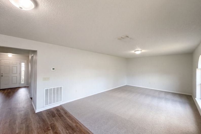 Photo 3 of 28 of 1818 Superior Ct, Kissimmee, FL
