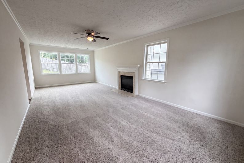 Photo 3 of 18 of 3358 Neptune Dr, Raleigh, NC