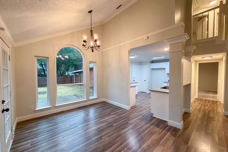 Photo 10 of 31 of 2228 Silverthorn Ln, Flower Mound, TX