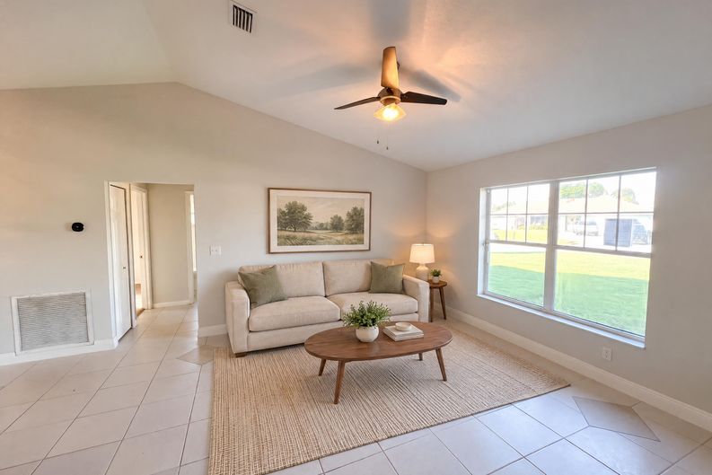 Photo 6 of 22 of 2397 SW Lejune St, Port Saint Lucie, FL