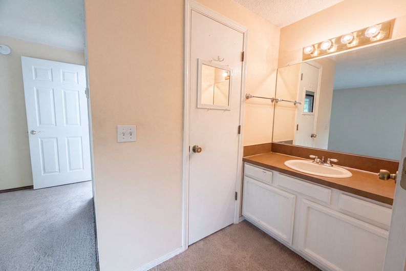 Photo 15 of 21 of 2908 NE 103rd Ave, Vancouver, WA