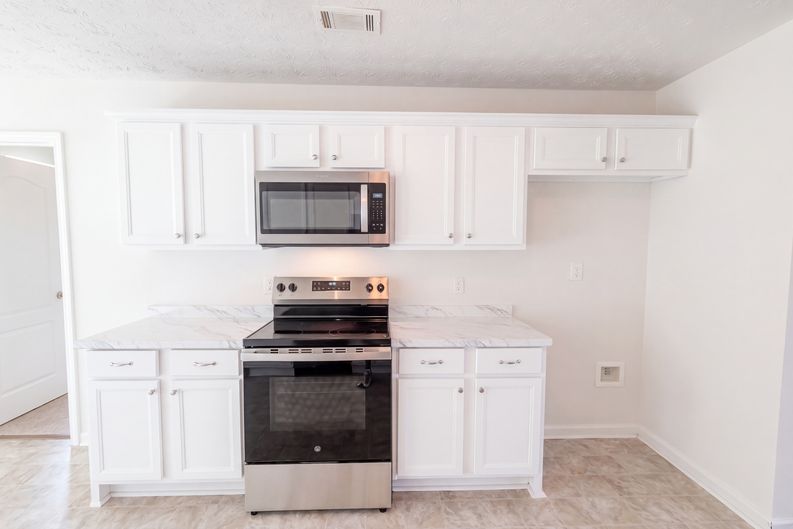 Photo 6 of 23 of 114 Beaty Ct, Flovilla, GA