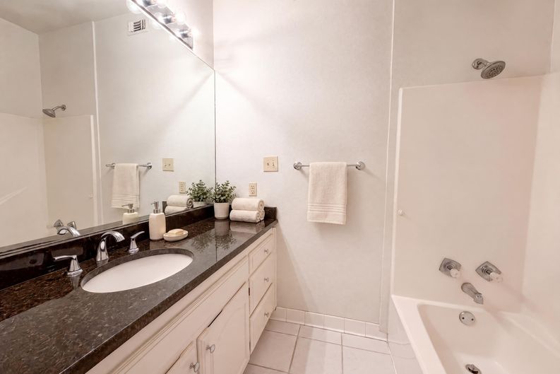 Photo 12 of 23 of 7632 Westwind Dr, Fort Worth, TX