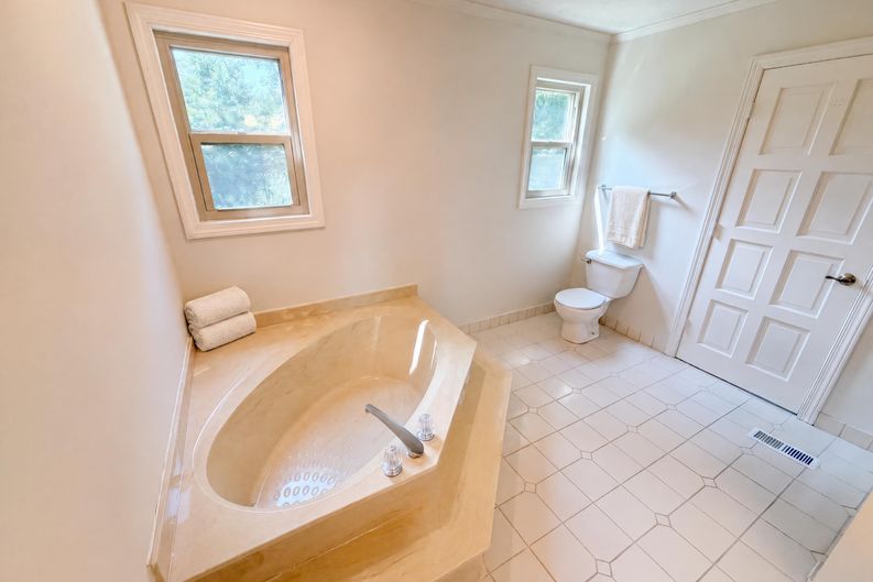 Photo 25 of 40 of 3962 Spalding Holw, Peachtree Corners, GA