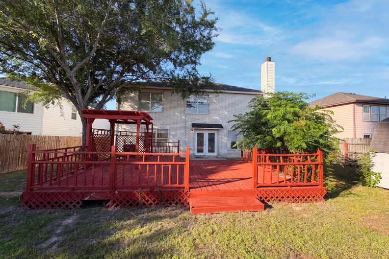 Photo 5 of 23 of 2727 High Point Dr, Round Rock, TX