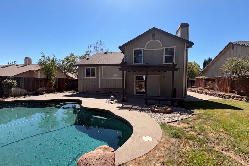 Photo 5 of 37 of 159 Bittercreek Dr, Folsom, CA