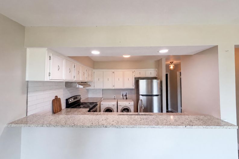 Photo 7 of 18 of 3216 Poe Cv, Lago Vista, TX