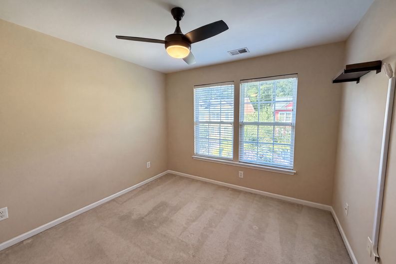 Photo 11 of 20 of 9006 Parlor Dr, Ladson, SC