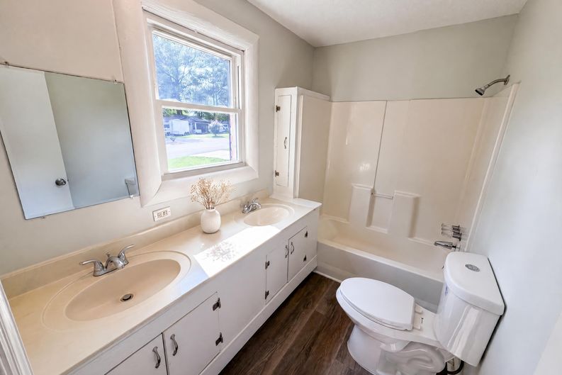 Photo 14 of 23 of 1328 Baffin Bay Rd, Columbia, SC