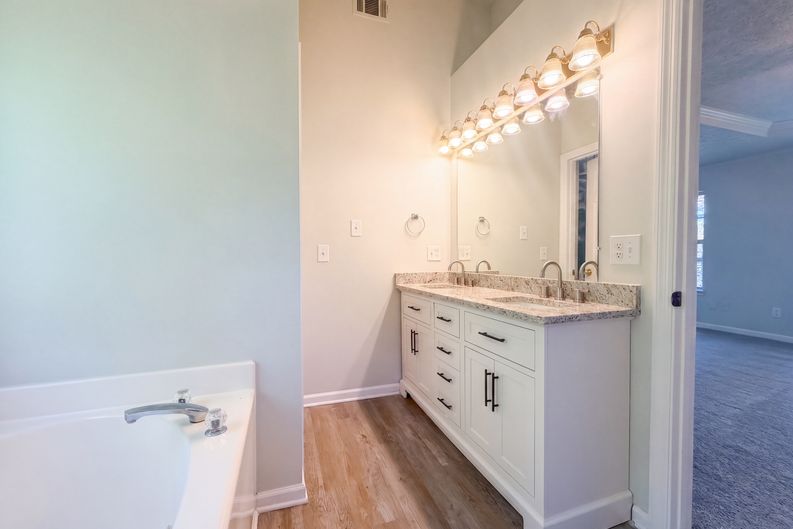 Photo 18 of 22 of 3414 McVie Ct, Old Hickory, TN
