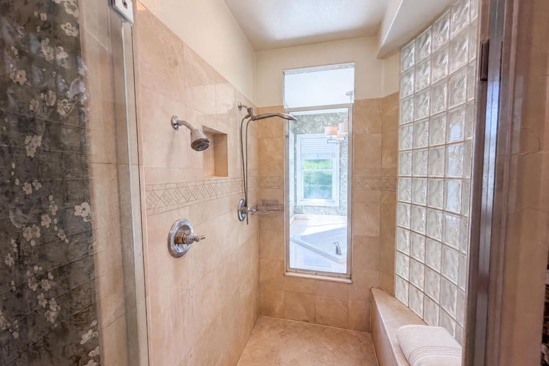 Photo 15 of 31 of 17109 Santa Cruz Ct, Yorba Linda, CA
