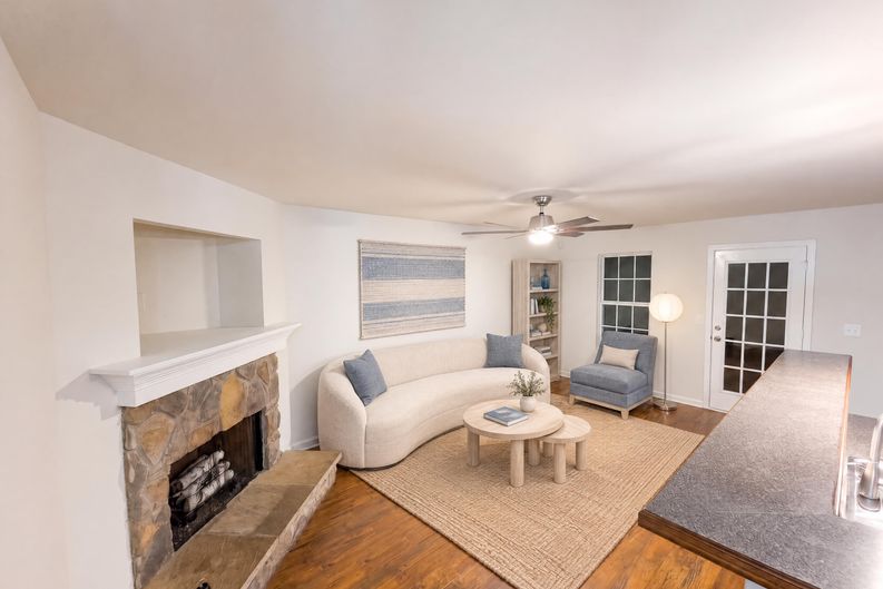 Photo 3 of 31 of 1508 Box Cir, Winder, GA