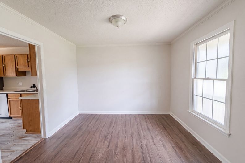 Photo 6 of 17 of 4013 Burleigh Pl, Fayetteville, NC