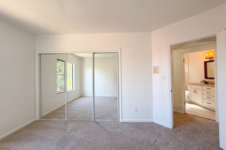 Photo 4 of 38 of 13816 N 50th St, Scottsdale, AZ
