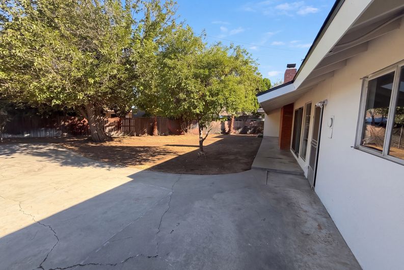Photo 24 of 26 of 6623 Eva Pl, Riverside, CA