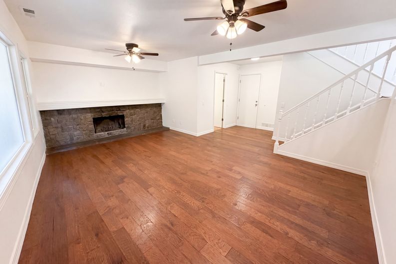 Photo 13 of 40 of 10330 E Weaver Pl, Englewood, CO